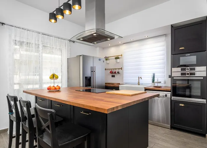 Emerald * Rhodes City